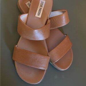 Never worn Steve Madden sandals
